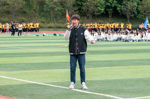 文艺表演5.jpg 文艺表演5.jpg