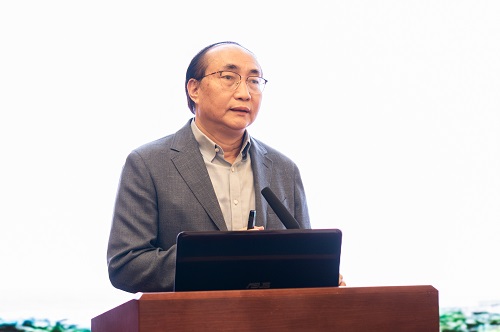 张祥云作报告.JPG