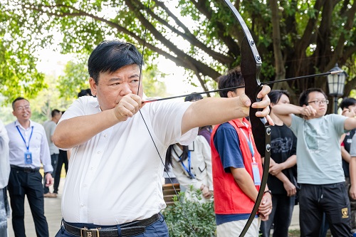 射壶童趣1.JPG 射壶童趣1.JPG