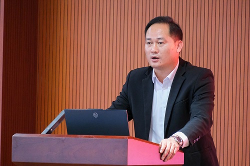 卢景值讲话.jpg 卢景值讲话.jpg