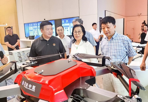 现场参展.jpg
