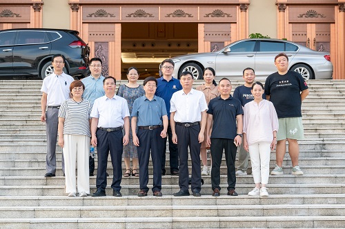 双方合影.jpg