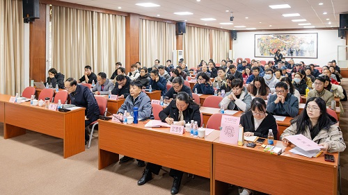 行政楼报告厅述职现场.JPG 行政楼报告厅述职现场.JPG