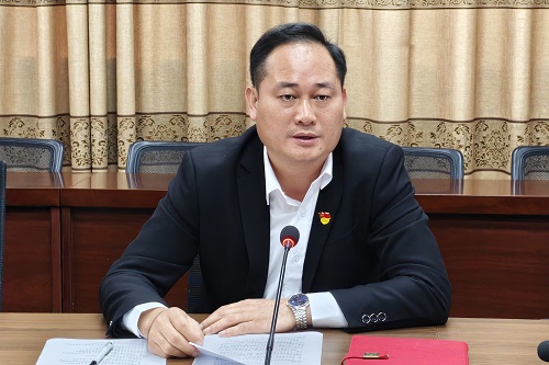 卢景值作廉政讲话.jpg
