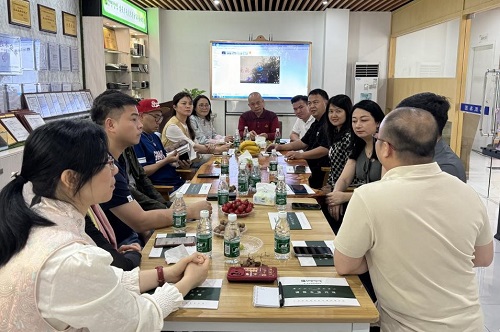 交流会现场.jpg 交流会现场.jpg