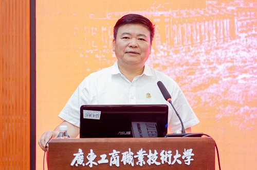 莫秀全讲话.jpg 莫秀全讲话.jpg