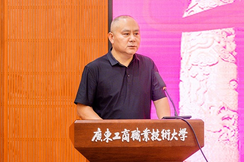 蔡向阳作动员讲话.jpg