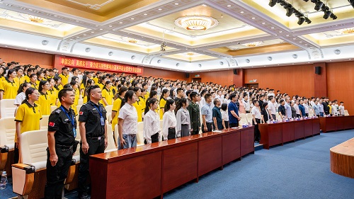 观看现场2.jpg 观看现场2.jpg