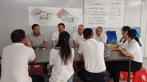 交流现场.jpg 交流现场.jpg
