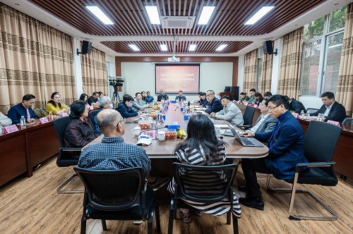 座谈会现场.jpg 座谈会现场.jpg
