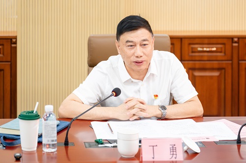 丁勇致辞.jpg 丁勇致辞.jpg